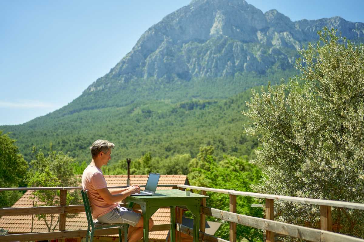 Turning Your Love for Travel into Opportunities for Career Advancement